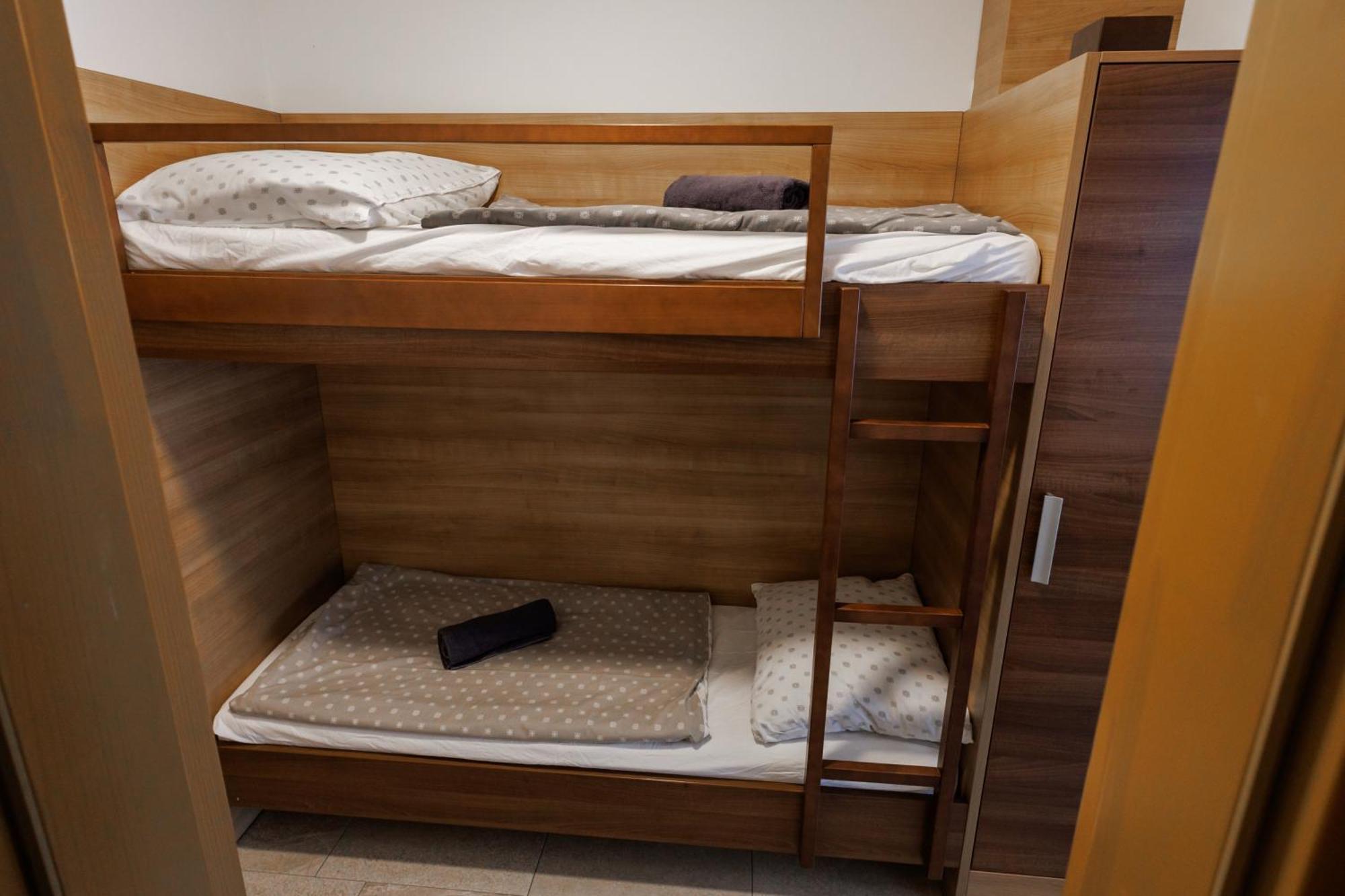Jacht Apartmanok 巴拉顿菲赖德 外观 照片